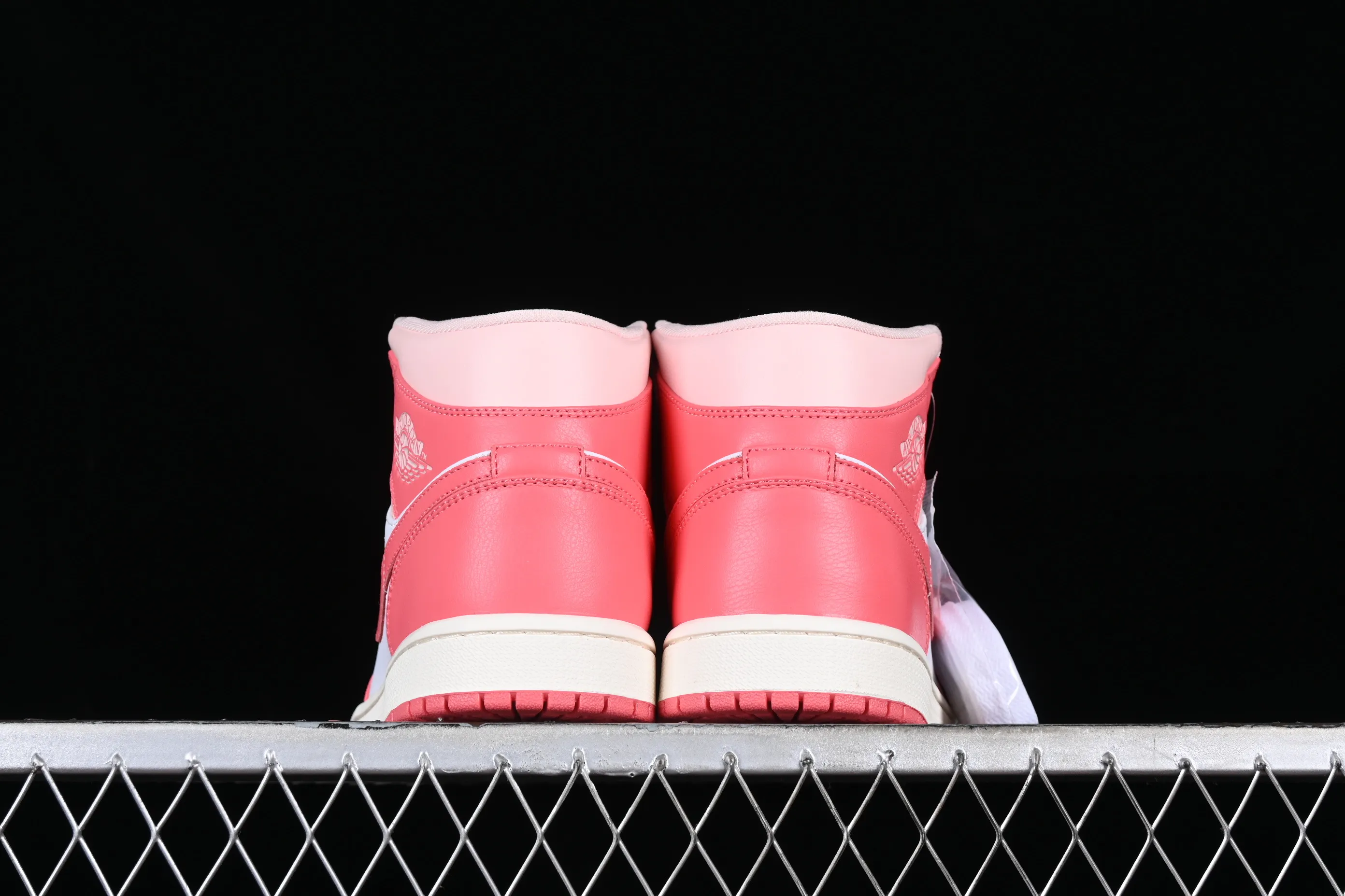 All categories Air Jordan Jordan series basketball shoes Air Jordan 1 Mid Air Jordan 1 Mid AJ1 Joe 1 white and pink mid-top cultural and casual sneakers BQ6472-186